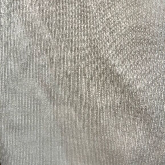 NWT H&M beige sweater size M - Picture 2 of 10